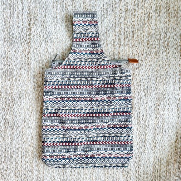 Knitting Kit for Beginners – Needles, Bags, Book by Debbie Bliss - Picture 7 of 7